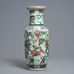 Un vase de forme rouleau en porcelaine de Chine famille verte, 19ème — photo 1