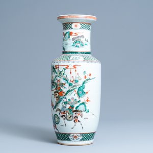 Un vase de forme rouleau en porcelaine de Chine famille verte, 19ème — photo 4