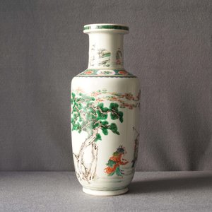 Un vase de forme rouleau en porcelaine de Chine famille verte, Kangxi — photo 8