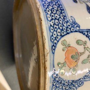 Un vase de forme rouleau en porcelaine de Chine famille verte, Kangxi — photo 14