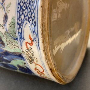 Un vase de forme rouleau en porcelaine de Chine famille verte, Kangxi — photo 16