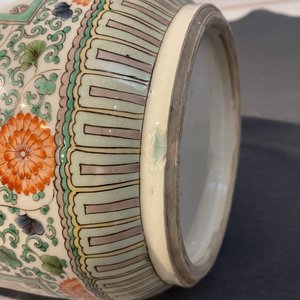 Un vase de forme rouleau en porcelaine de Chine famille verte, Kangxi — photo 26