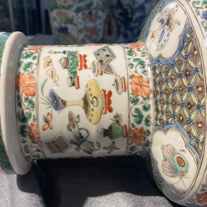 Un vase de forme rouleau en porcelaine de Chine famille verte, Kangxi — photo 32