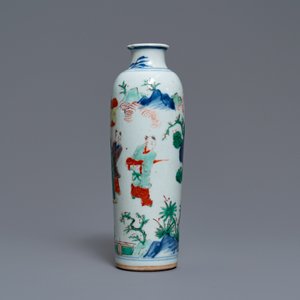 Un vase de forme rouleau en porcelaine de Chine wucai, époque Transition — photo 2
