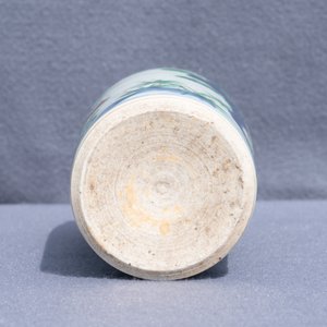Un vase de forme rouleau en porcelaine de Chine wucai, époque Transition — photo 10