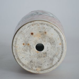 Un vase de forme rouleau en porcelaine de Chine wucai, époque Transition — photo 12