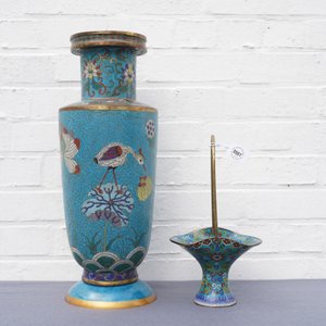 Un vase de forme rouleau et quatre jardinières en émaux cloisonnés, Chine, 19/20ème — photo 30