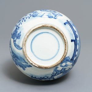 Un vase de forme triple gourde en porcelaine de Chine bleu et blanc, 19ème — photo 5