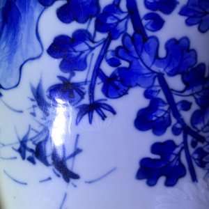 Un vase de forme yenyen en porcelaine de Chine bleu et blanc à décor 'bianco sopra bianco', Kangxi — photo 18