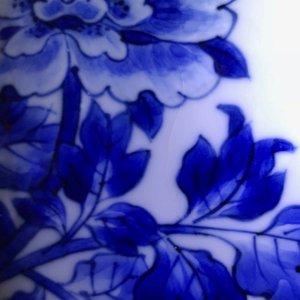 Un vase de forme yenyen en porcelaine de Chine bleu et blanc à décor 'bianco sopra bianco', Kangxi — photo 32