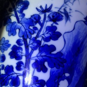 Un vase de forme yenyen en porcelaine de Chine bleu et blanc à décor 'bianco sopra bianco', Kangxi — photo 19