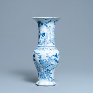 Un vase de forme yenyen en porcelaine de Chine en bleu et blanc, 19ème — photo 2