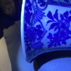 Un vase de forme 'yenyen' en porcelaine de Chine en bleu et blanc, Kangxi — photo 18