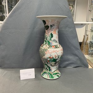 Un vase de forme yenyen en porcelaine de Chine famille verte à décor de guerriers, 19ème — photo 7
