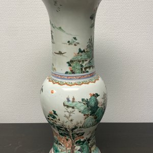 Un vase de forme 'yenyen' en porcelaine de Chine famille verte, Kangxi — photo 25