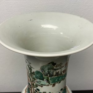 Un vase de forme 'yenyen' en porcelaine de Chine famille verte, Kangxi — photo 28