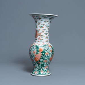 Un vase de forme 'yenyen' en porcelaine de Chine famille verte, marque de Kangxi, 19ème — photo 4