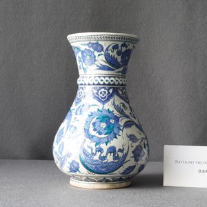 Un vase de style Iznik en bleu et blanc, prob. Samson, France, 19ème — photo 7