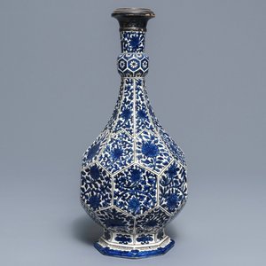 Un vase de style safavide à monture en argent, Samson, Paris, 19ème — photo 1
