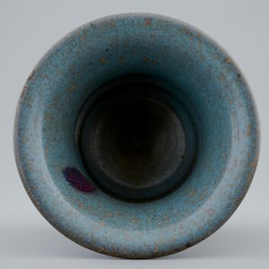 Un vase de type junyao avec une inscription gravée, Chine, 19/20ème — photo 6