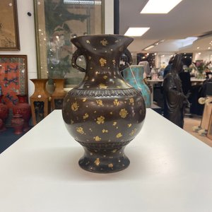 Un vase en bronze tâché d'or, marque de Qianlong, Qing — photo 28