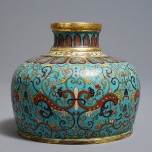 Un vase en émaux cloisonnés, marque de Qianlong, 19/20ème — photo 2