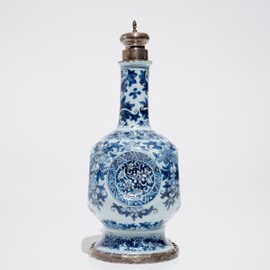 Un vase en faïence de Delft à monture en argent, Samuel van Eenhoorn, 1678 - 1686 — photo 5