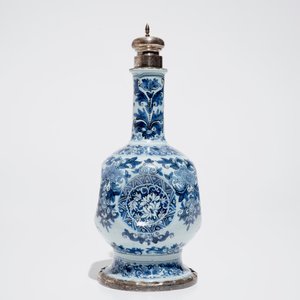 Un vase en faïence de Delft à monture en argent, Samuel van Eenhoorn, 1678 - 1686 — photo 7
