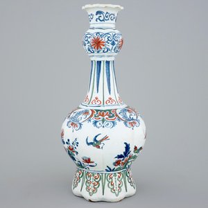 Un vase en faïence de Delft de palette cachemire, 18ème — photo 2