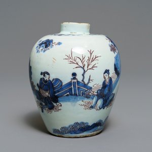 Un vase en faïence de Delft en bleu, blanc et manganèse à décor de chinoiserie, 2ème moitié du 17ème — photo 1