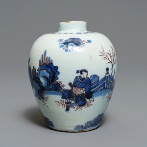 Un vase en faïence de Delft en bleu, blanc et manganèse à décor de chinoiserie, 2ème moitié du 17ème — photo 2