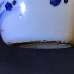 Un vase en faïence de Delft en bleu, blanc et manganèse à décor d'un éléphant, 2ème moitié du 17ème — photo 11