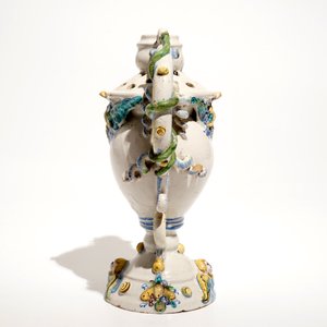 Un vase en faïence polychrome de Winterthur, Suisse, 17ème — photo 2