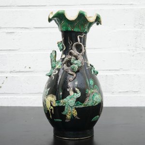 Un vase en forme de lotus en porcelaine de Chine famille noire, 19ème — photo 11