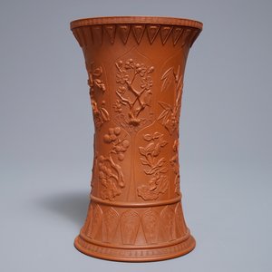 Un vase en grès de Yixing à décor floral appliqué, Kangxi — photo 5