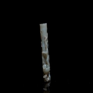 Un vase en jade sur socle ajouré, Chine, Qing — photo 8
