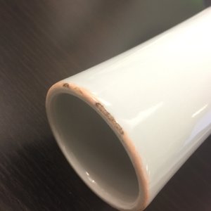 Un vase en porcelaine de Chine à décor bleu et rouge de grues, 19/20ème — photo 14