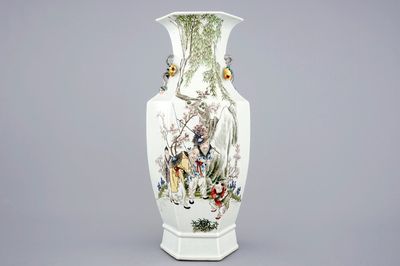 Un vase en porcelaine de Chine à décor qianjiang cai, 19/20ème