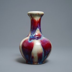 Un vase en porcelaine de Chine à émail flambé, Qianlong — photo 4