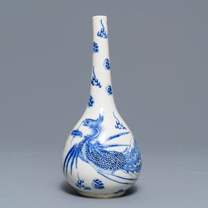 Un vase en porcelaine de Chine 'Bleu de Hue' pour le Vietnam, marque Nei Fu, 19ème — photo 1