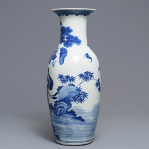 Un vase en porcelaine de Chine bleu et blanc à décor 'Hehe Er Xian', 19ème — photo 4