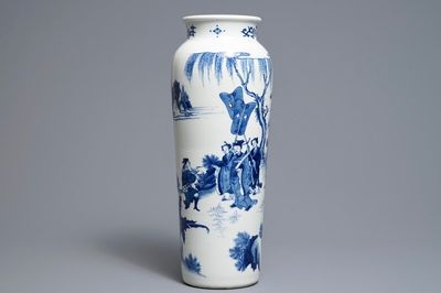 Un vase en porcelaine de Chine bleu et blanc de style Transition, 19/20ème