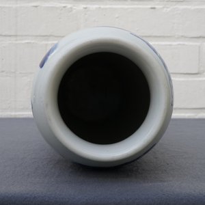 Un vase en porcelaine de Chine bleu et blanc de style Transition, 19/20ème — photo 11