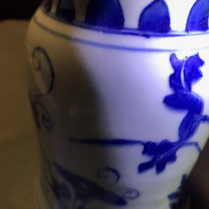 Un vase en porcelaine de Chine bleu et blanc, époque Transition — photo 9