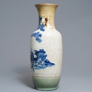 Un vase en porcelaine de Chine dit 'de Nankin' à décor de cerfs et grues, 19ème — photo 4