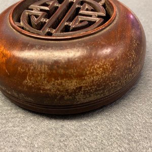 Un vase en porcelaine de Chine en bleu, blanc, céladon et rouge de cuivre à décor d'un paysage, Kangxi — photo 15