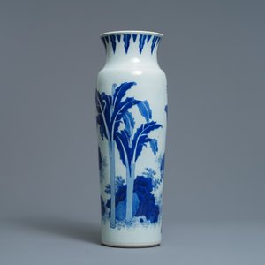 Un vase en porcelaine de Chine en bleu et blanc à décor du légendaire Zhang Xian, époque Transition — photo 3