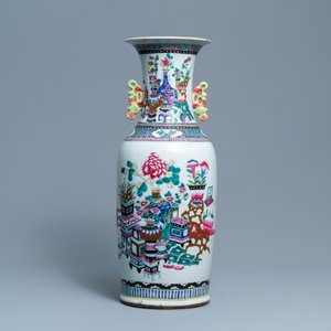 Un vase en porcelaine de Chine famille rose, 19ème — photo 3