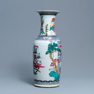 Un vase en porcelaine de Chine famille rose, 19ème — photo 4