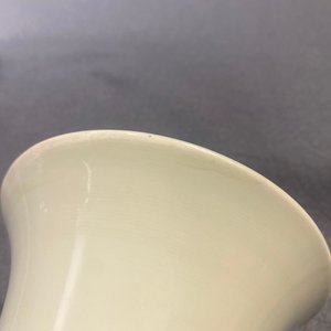 Un vase en porcelaine de Chine famille rose à décor de garçons jouants, marque de Qianlong, République — photo 20